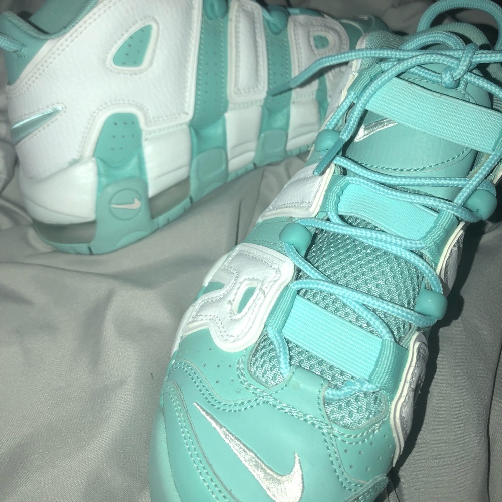 Island Green/Blue Nike Uptempos (size 4/6)